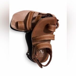 Brown Kids Sandals Size: ⏩ Size: EU 24 / US Kids 8